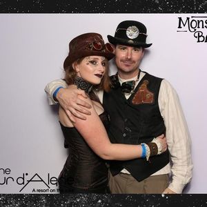 Meet your Posher, Alexis